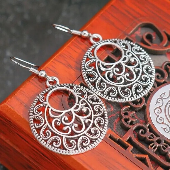 Boho Simple Carved Hollow Flower Design Silver Plated Dangle Earrings - Picture 6 of 10